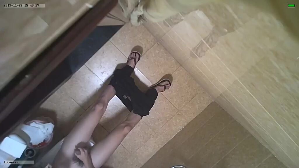 房东出租屋装监控(二) 白嫩学生洗澡撸管全记录