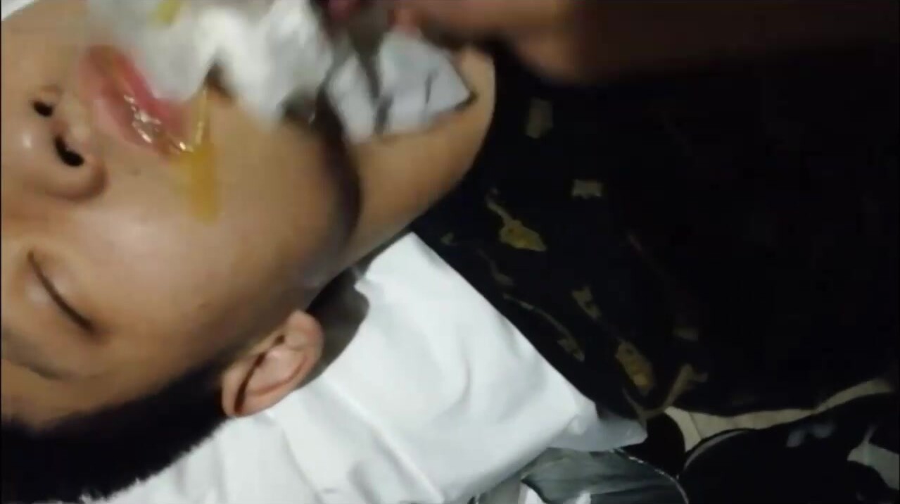 FIVE资源 爽玩醉到吐的鲜肉直男的嫩鸡巴