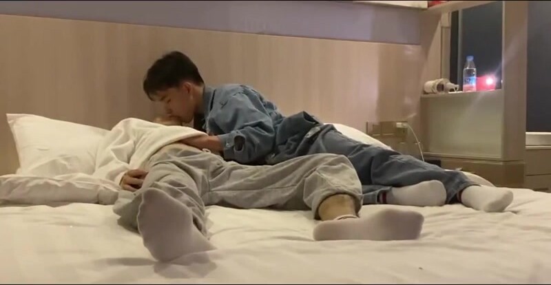 [福利版] 今日超火 颜值天花板乖乖仔眼镜弟弟周思宇