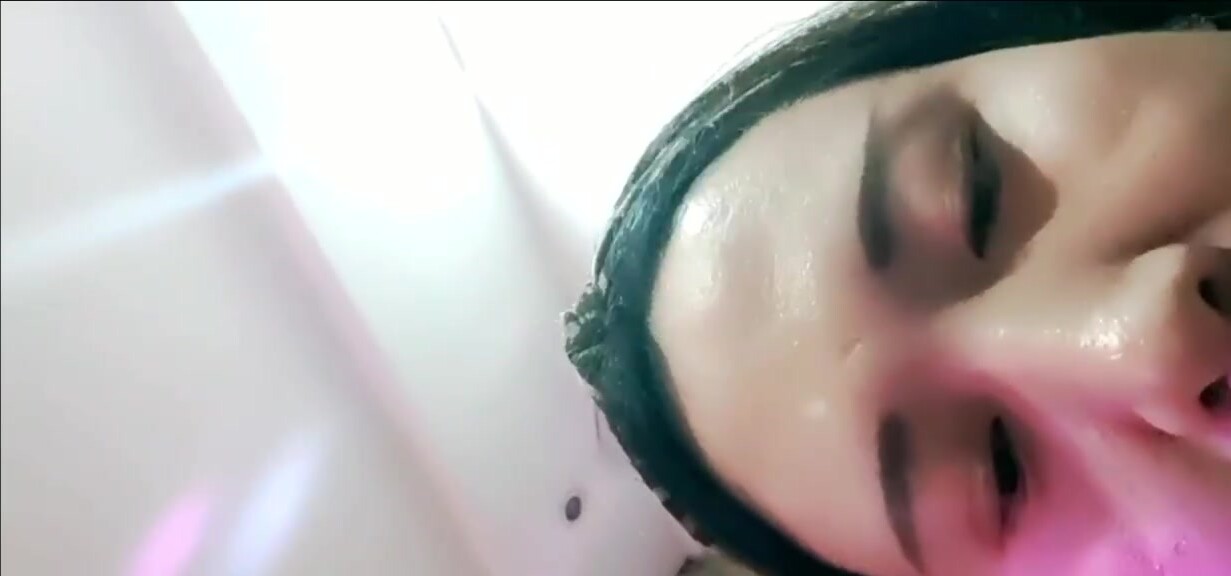 【推荐1_4】18岁学挖掘机的小帅哥约炮翻车,破处之旅三连射,被偷插小菊花
