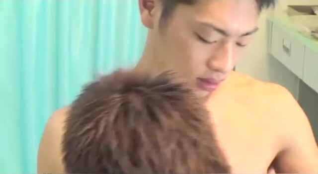 【福利版】体育生直男包皮太长去治疗,结果被医生强上破雏
