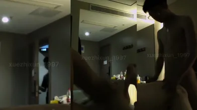 【酒店录像】勾引东北理工大学生,大鸡巴狼狗弟弟