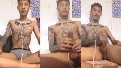 天菜纹身痞帅直男被女记者采访