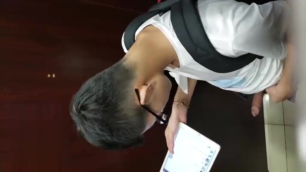 宿舍楼厕所蹲守泄欲同学第六十九弹