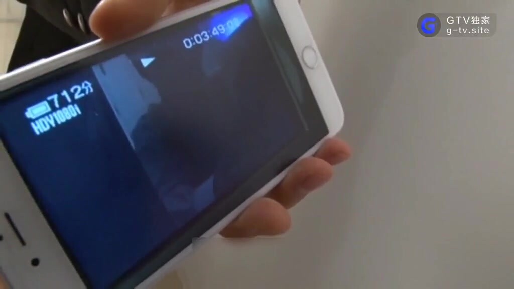 有人在教室安放摄像头,没想到拍下学生和性奴老师在教室激情 上集