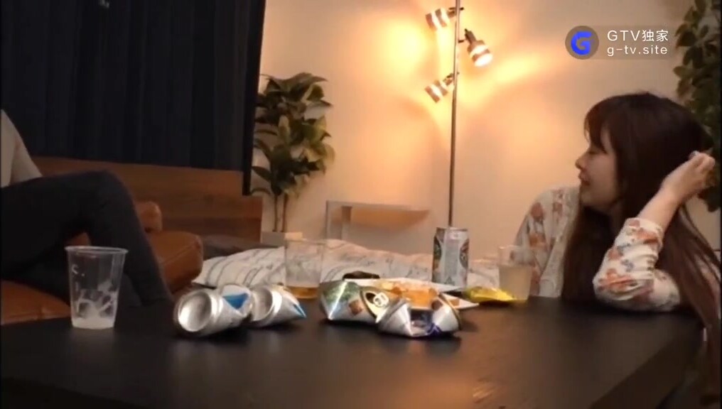 女友喝醉,小帅哥被女友的哥哥勾引,体验男男性爱的快乐 1_4