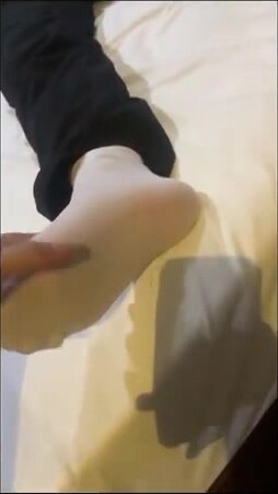 【完整版上集】帅气直男大学生小哥哥被损友同学约到宾馆玩弄