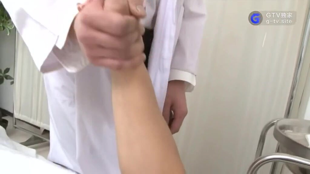 医生帮心情不好的病人疏解压力,缓解病情 上集