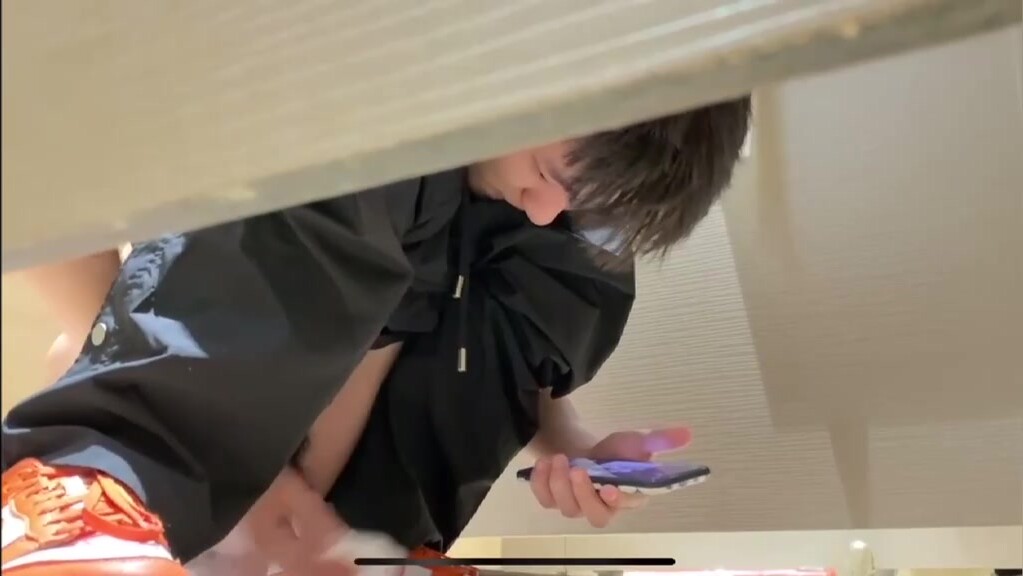 宿舍楼厕所蹲守泄欲同学第六十弹