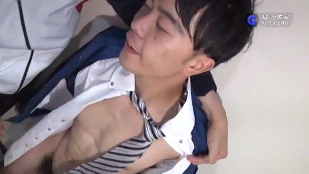 物业工作人员入户检查,被业主勾引玩后穴 下集