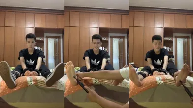 绑住帅哥挠他痒