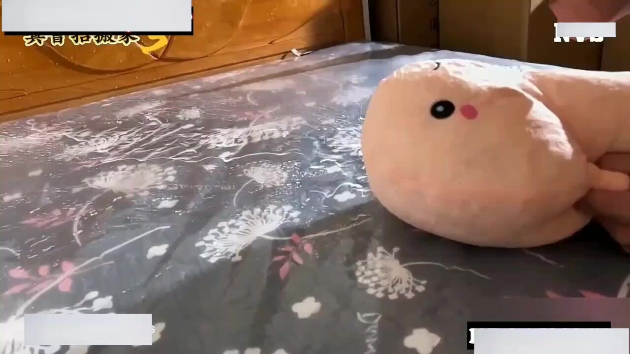 台风天被淋雨的肌肉男们在仓库里群交开火车(下)