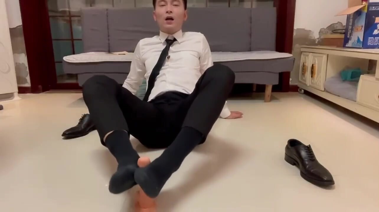 正装爸爸玩阳具