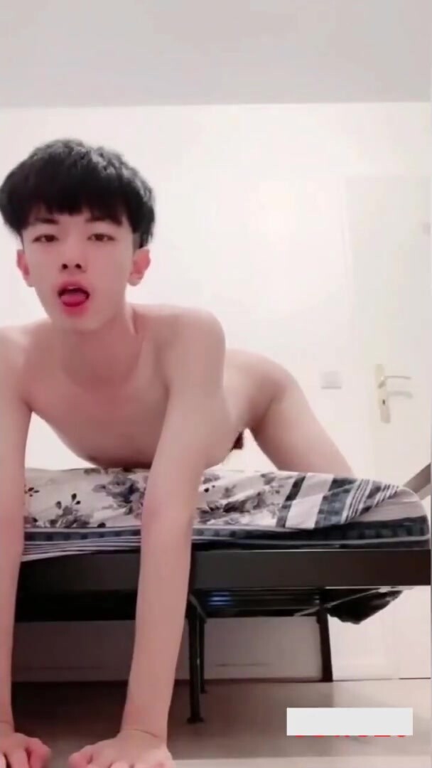 【福利版】奶萌小可爱私密撸射