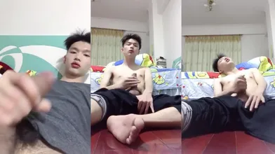 体育生喷出的精液又浓有稠~