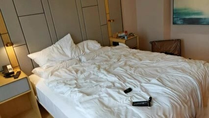残念国贸三人行,正装白领猛男周末狂嗨,潮喷到自己嘴上都是,