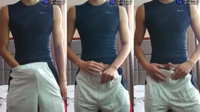 体育学院的学生在家自撸喷射