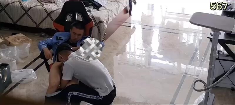 小九军警剧情,送醉酒小哥哥回家强制撸射