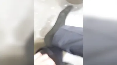 新人求关注 帅哥人后大变样 人前冷漠禁欲 人后骚气冲天