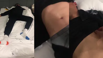 熟睡直男第四部,直男的魅力睡梦中不减分毫,鸡巴都被玩硬了