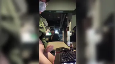 快乐男风网吧暴露打飞机,户外撩人