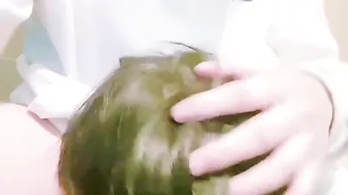 (推荐上) 同学在游乐场公厕用口给我打桩