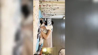 家庭摄像头,在家开苞奶狗帅弟弟,粉嫩的菊花被大屌疯狂滋润,操射了一炮又想再要又骚又耐