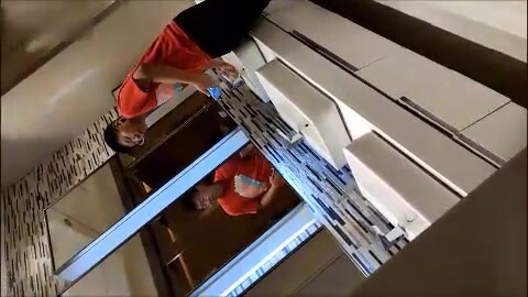 【完整版】学校厕所偷窥同学们泄欲,都是大嫩屌的直男