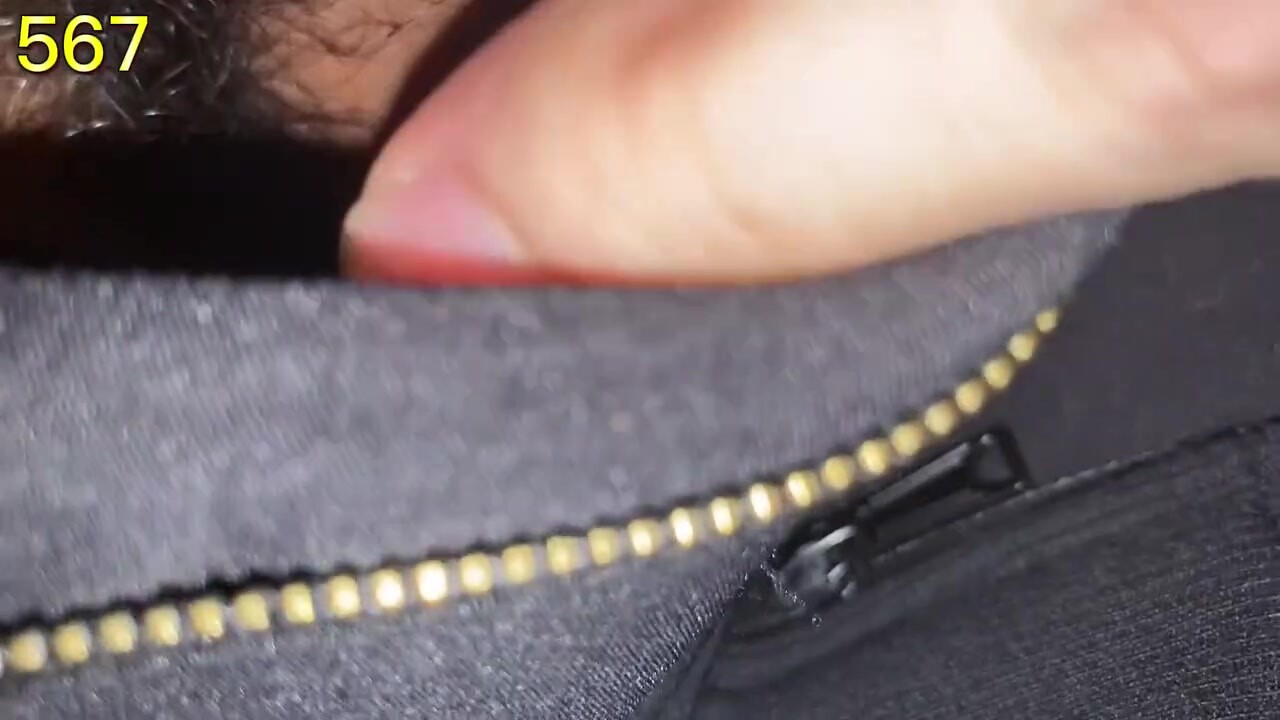 公园偷摸黑瘦直男