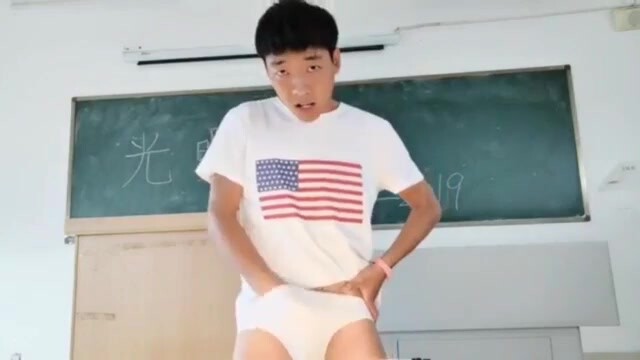 (推荐) 青少年教室手淫然后吃掉