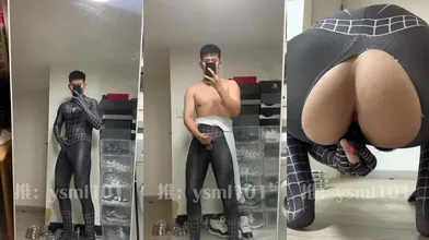 【包皮体育生系列】体育生穿着黑色蜘蛛侠战衣性感诱惑,直男看了想操
