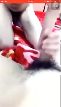 乱伦偷情 哥哥在结婚新房和淫娃弟弟直播无套性爱 做爱过程骚话粗口不短逼洞被操的合不起来 天生就是欠操的