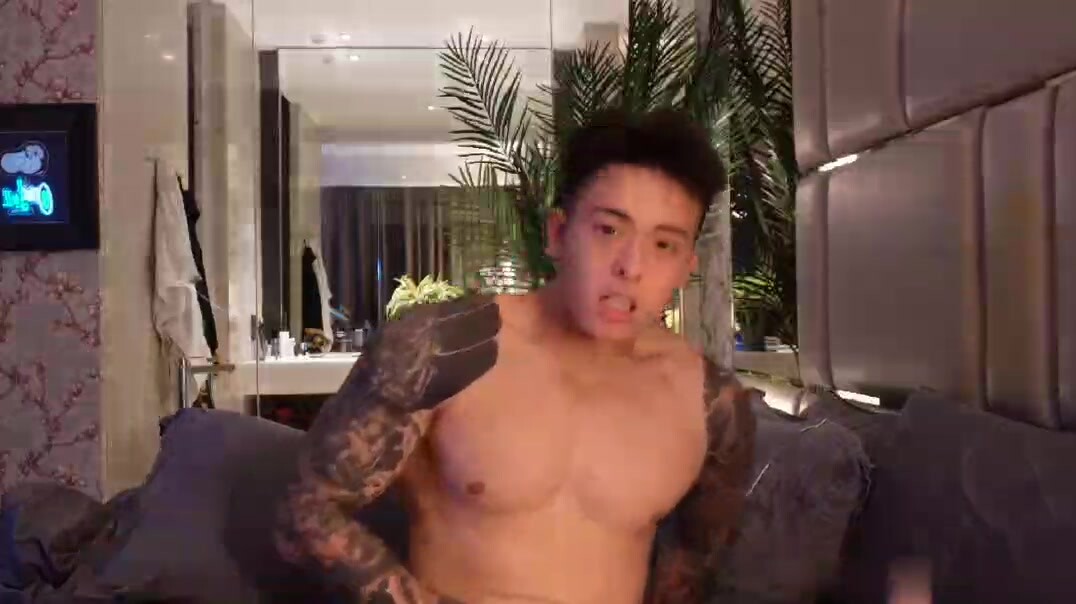 纹身肌肉帅飞机喷射