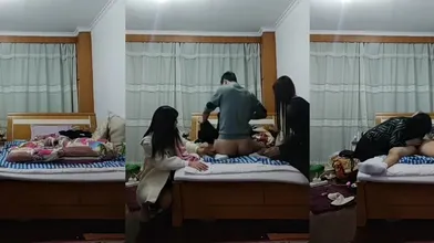 直男嫖娼误入伪娘窝,做爱被围观