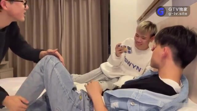 颜值天花板乖乖仔,酒店与小鲜肉激情3P
