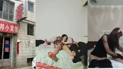 程序员小哥哥第一次操逼,破处干了一个伪娘,没见过逼的小哥哥脱了裤子求伪娘让他看看逼,姐姐的逼好紧,可不可以射完再操一次