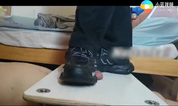141673