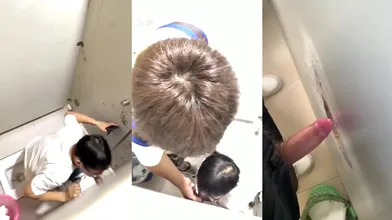 超帅直男误入车站鸟洞厕所被骚逼勾引 掏出大肉棒让对方口交 第一次遇到这种情况超刺激