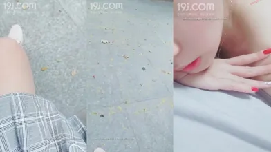 19岁极品性感小美女明日花未久户外勾搭各种小哥哥大战(9)编号E96114DB