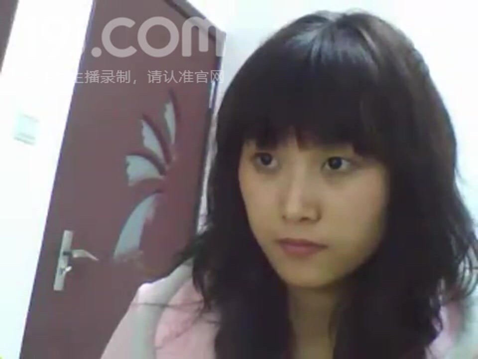 可爱露脸美女没穿衣服和网友视频后再和老公爱爱清纯漂亮妹子被操得爽翻天编号BAF55DCC
