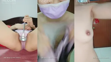 良家小少妇露脸在家寂寞了陪狼友互动，身材不错骚逼特写，口罩都带奶子上了，道具激情插逼浪荡呻吟编号E3EC1260