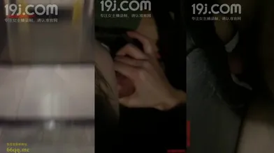 霸道魔鬼身材的极品微博网红巨乳女神未晚与炮友公厕啪啪自拍编号F88CF097