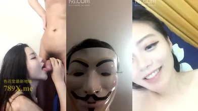 骚气十足又性感的人气美女主播和粉丝网友家中激烈啪啪,性感开档丝袜,蜜桃型美乳,肥臀粉穴看着就硬了.国语!编号79C43300