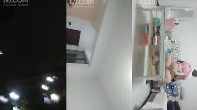 【专搞良家】老哥约了个少妇上门啪啪，口交搞硬沙发上大力猛操，很是诱惑喜欢不要错过编号FA8DF9CA