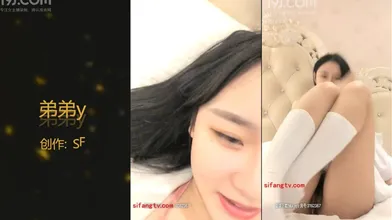 曾经爆红的一字马柯妹现名【弟弟y】原柯妹道具插逼3小时合集(1)编号88AA7347