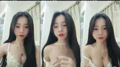 (传奇女神)美曦(丑曦)8月15日自录，拉下内裤口水直流(2)MKV编号BF751400