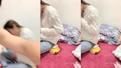 一男两女【蓝精灵与表妹性生活】野外露出露脸口交做爱秀 (7)编号1BC39C25
