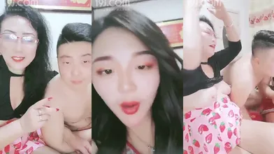母子媳妇乱伦一家亲幸福的小胖草得巨乳媳妇受不了让他“干你妈去”编号873EF5D2