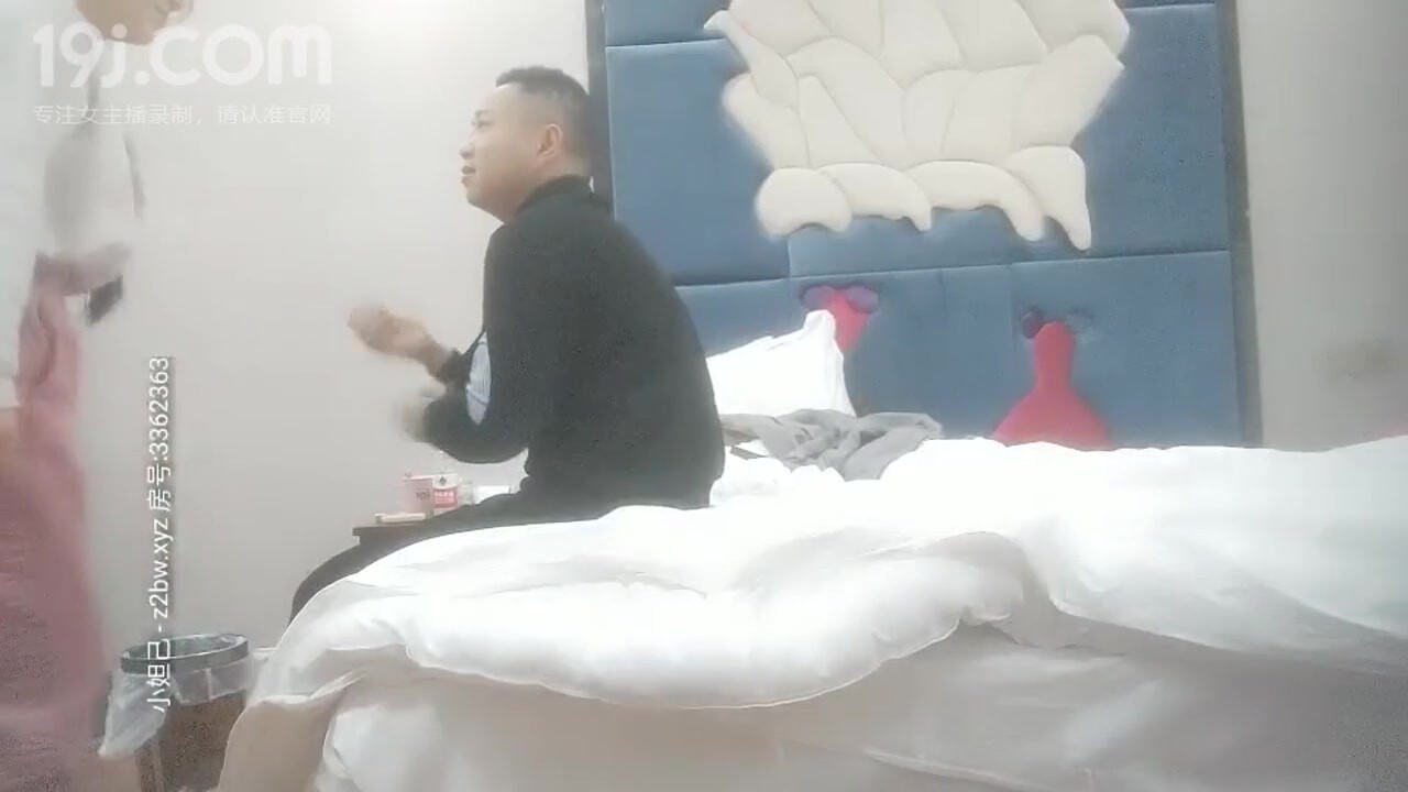 主播探花探花达人饥渴小姐姐被操得不够爽编号19B2DDD8