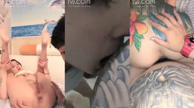 年轻纹身女孩露脸直播和社会男友口交无套操逼毛稀少馒头逼很诱人编号97EFE119